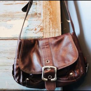 EUC B. Makowsky Leather purse 👜